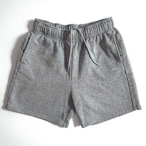 Alo Yoga Accolade Sweat Short Grey Small